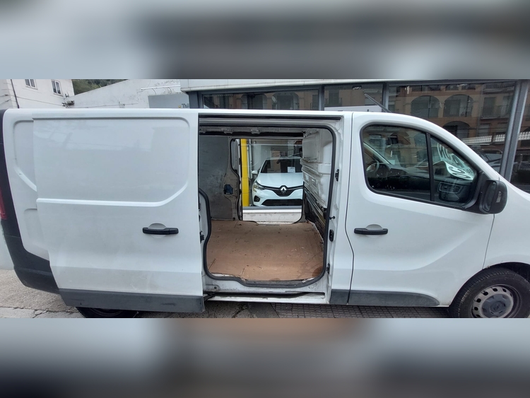 Renault Trafic 2.0 130cv foto 10